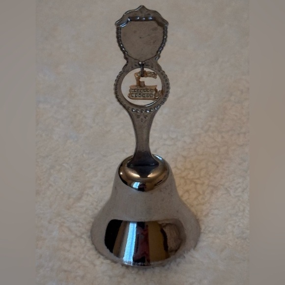 New Orleans Birthplace of Jazz Silver Souvenir Bell with Riverboat emblem - Picture 4 of 6